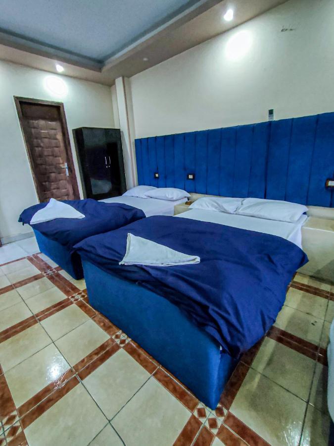 Happy Days Pyramids Inn Kafret el-Gabal Exterior foto